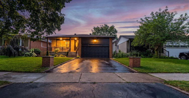 Upper-2348 Denise Road, Mississauga, ON, L4X 1J4