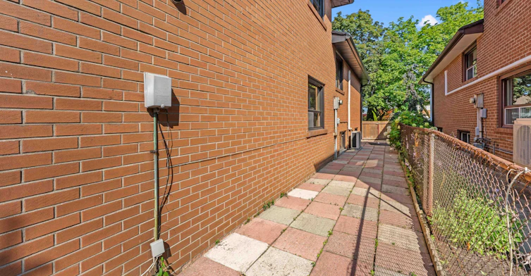 Upper-2348 Denise Road, Mississauga, ON, L4X 1J4 - 46