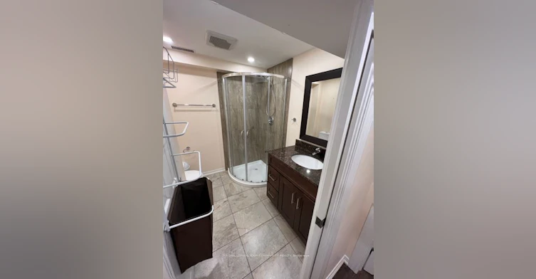 634 Galloway Crescent, Mississauga, ON, L5C 3W1 - 5