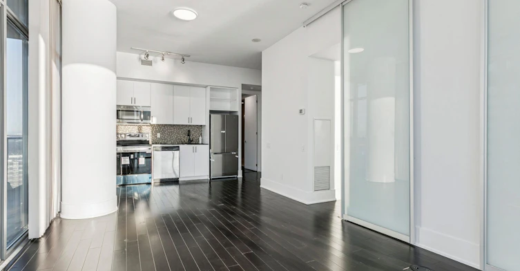 2805-103 The Queensway N/A, Toronto, ON, M6S 5B3 - 4