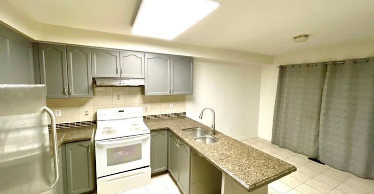 A-55 Velvet Grass Lane, Brampton, ON, L6R 1W1