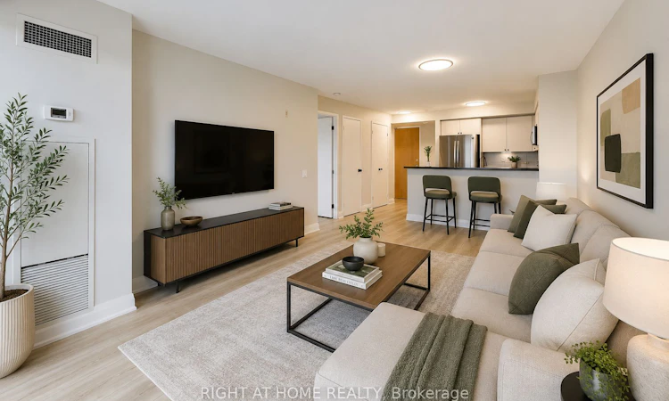 407-1040 The Queensway N/A