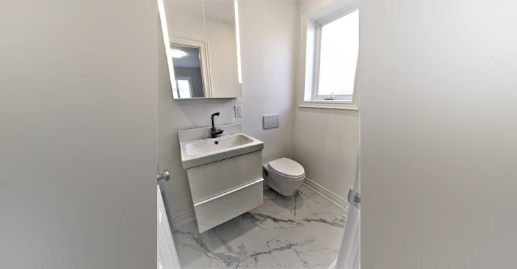 Main-379 Whitmore Avenue, Toronto, ON, M6E 2N5 - 17