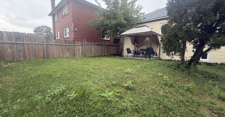 lower level-3 Tyrone Avenue, Toronto, ON, M6M 2K4 - 16