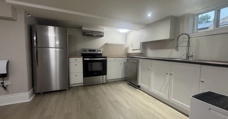 lower level-3 Tyrone Avenue, Toronto, ON, M6M 2K4 - 3