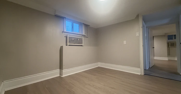 lower level-3 Tyrone Avenue, Toronto, ON, M6M 2K4 - 10