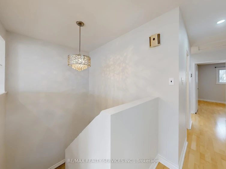 9 Glenridge Road, Brampton, ON, L6S 1N2 - 8
