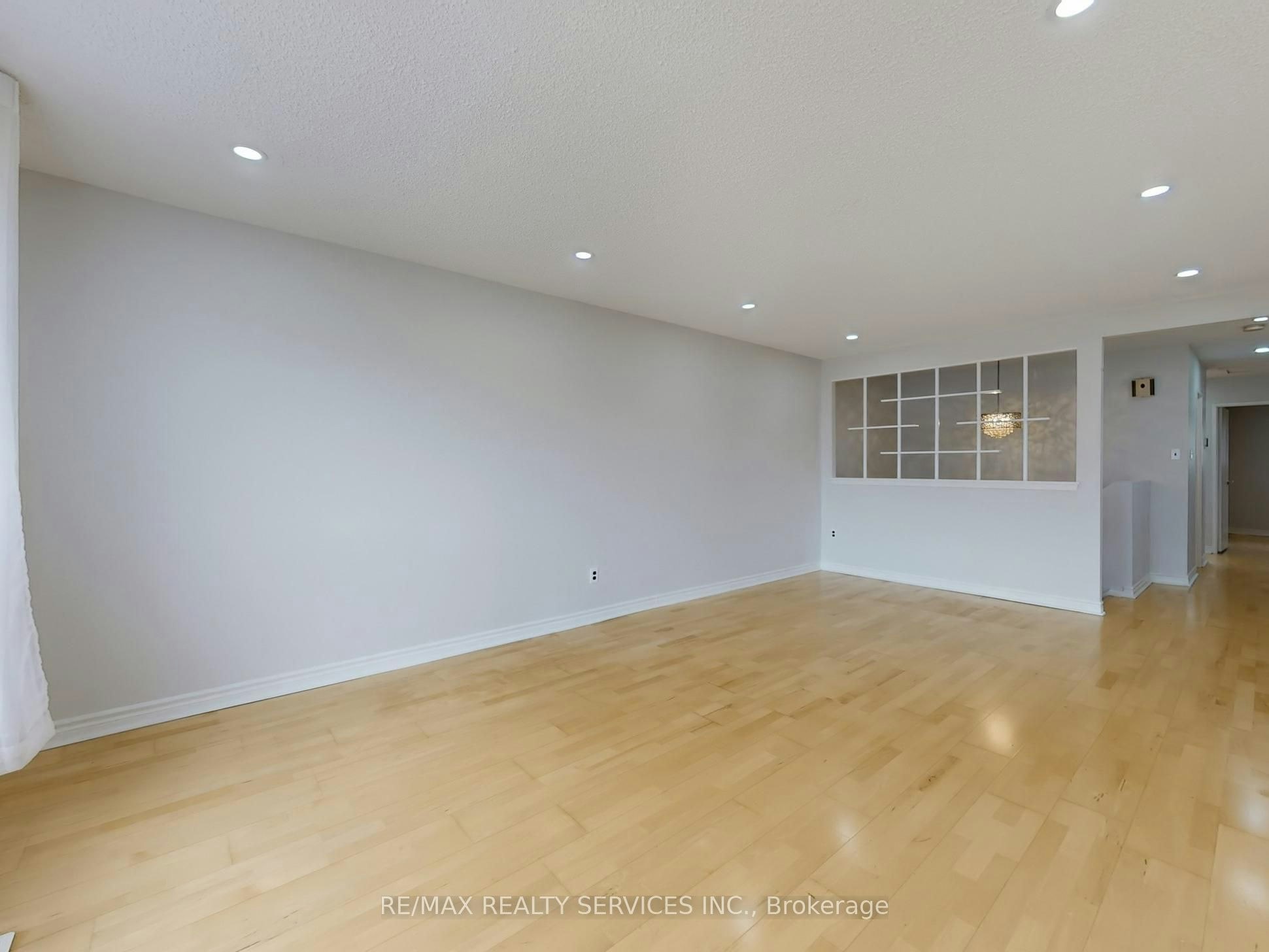9 Glenridge Road, Brampton, ON, L6S 1N2 - 12