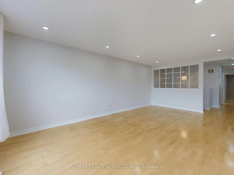 9 Glenridge Road, Brampton, ON, L6S 1N2 - 12