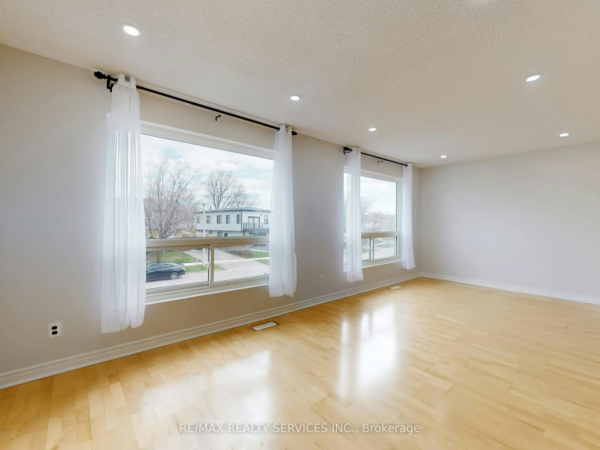 9 Glenridge Road, Brampton, ON, L6S 1N2 - 24