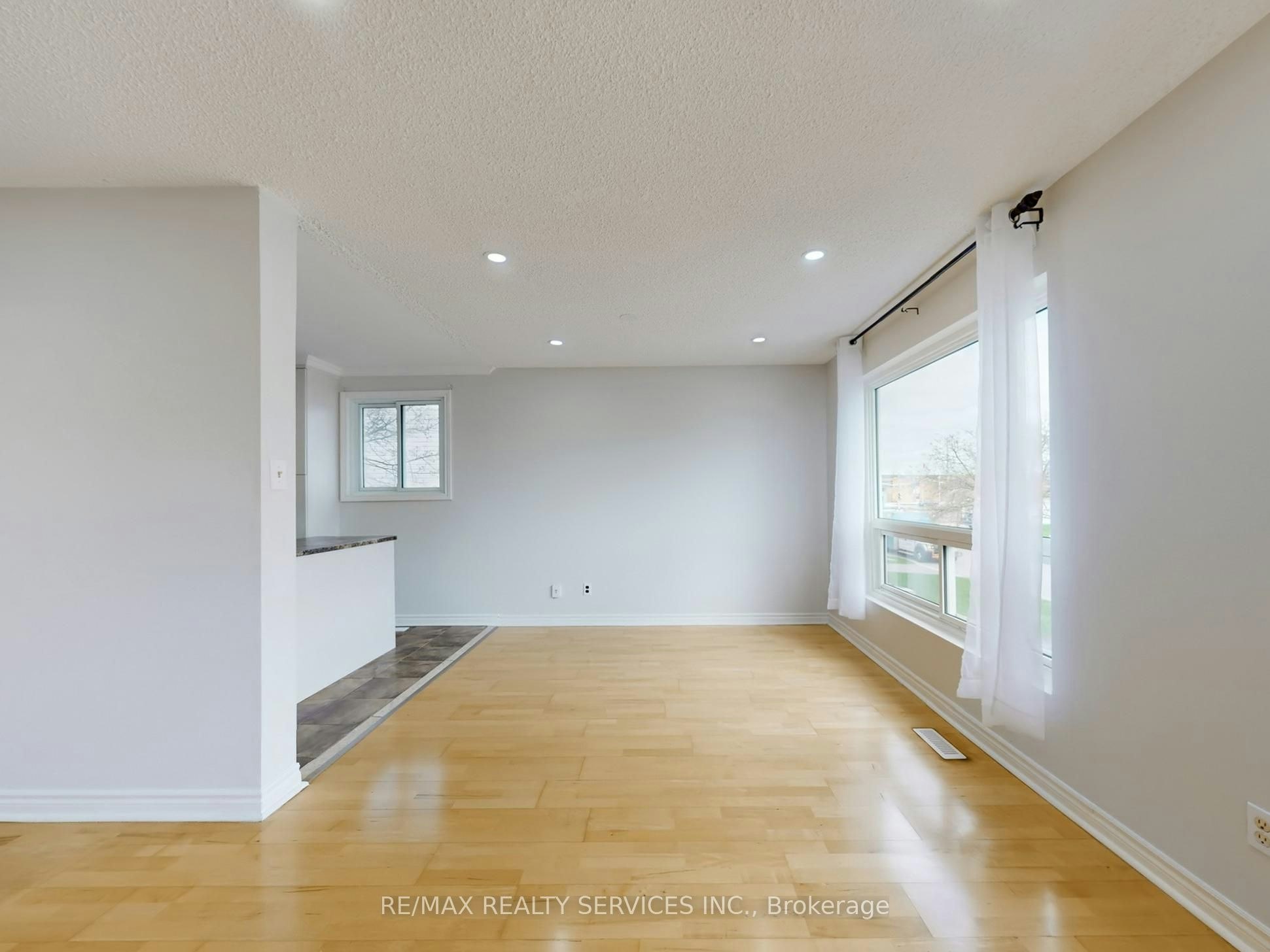 9 Glenridge Road, Brampton, ON, L6S 1N2 - 13