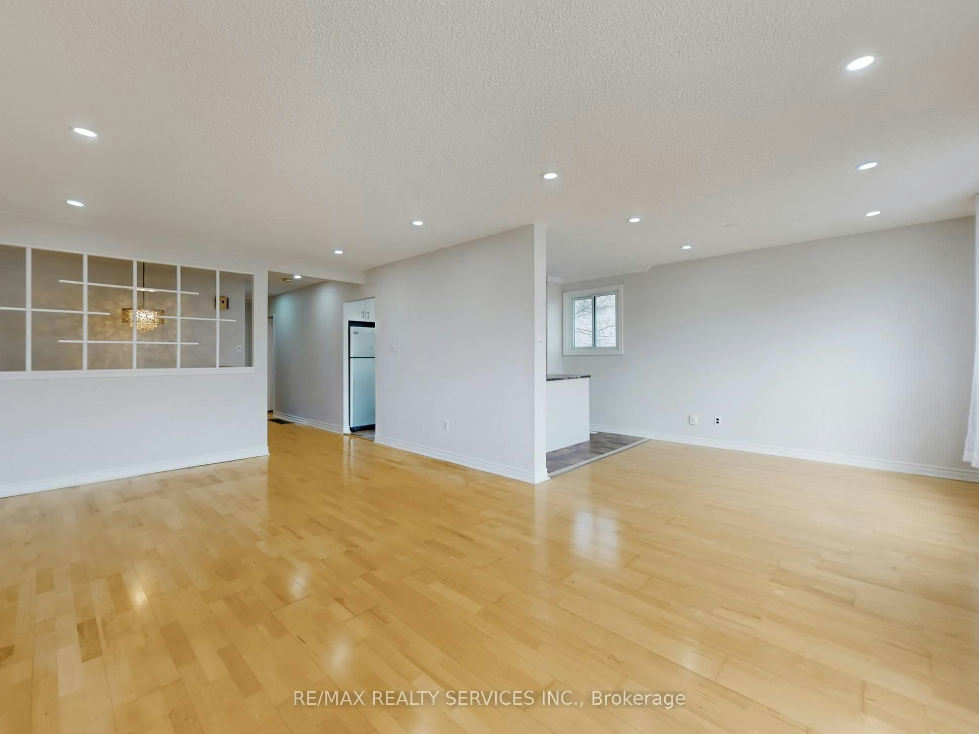 9 Glenridge Road, Brampton, ON, L6S 1N2 - 14