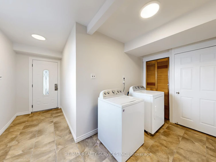 9 Glenridge Road, Brampton, ON, L6S 1N2 - 6