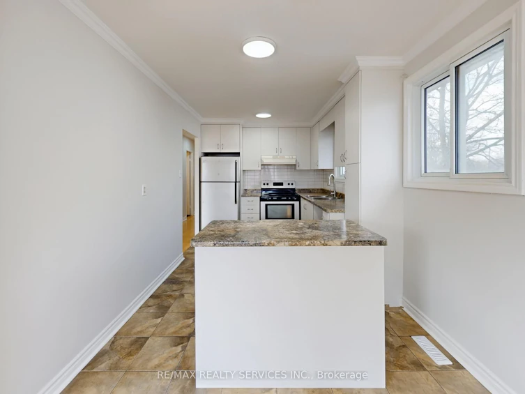 9 Glenridge Road, Brampton, ON, L6S 1N2 - 16