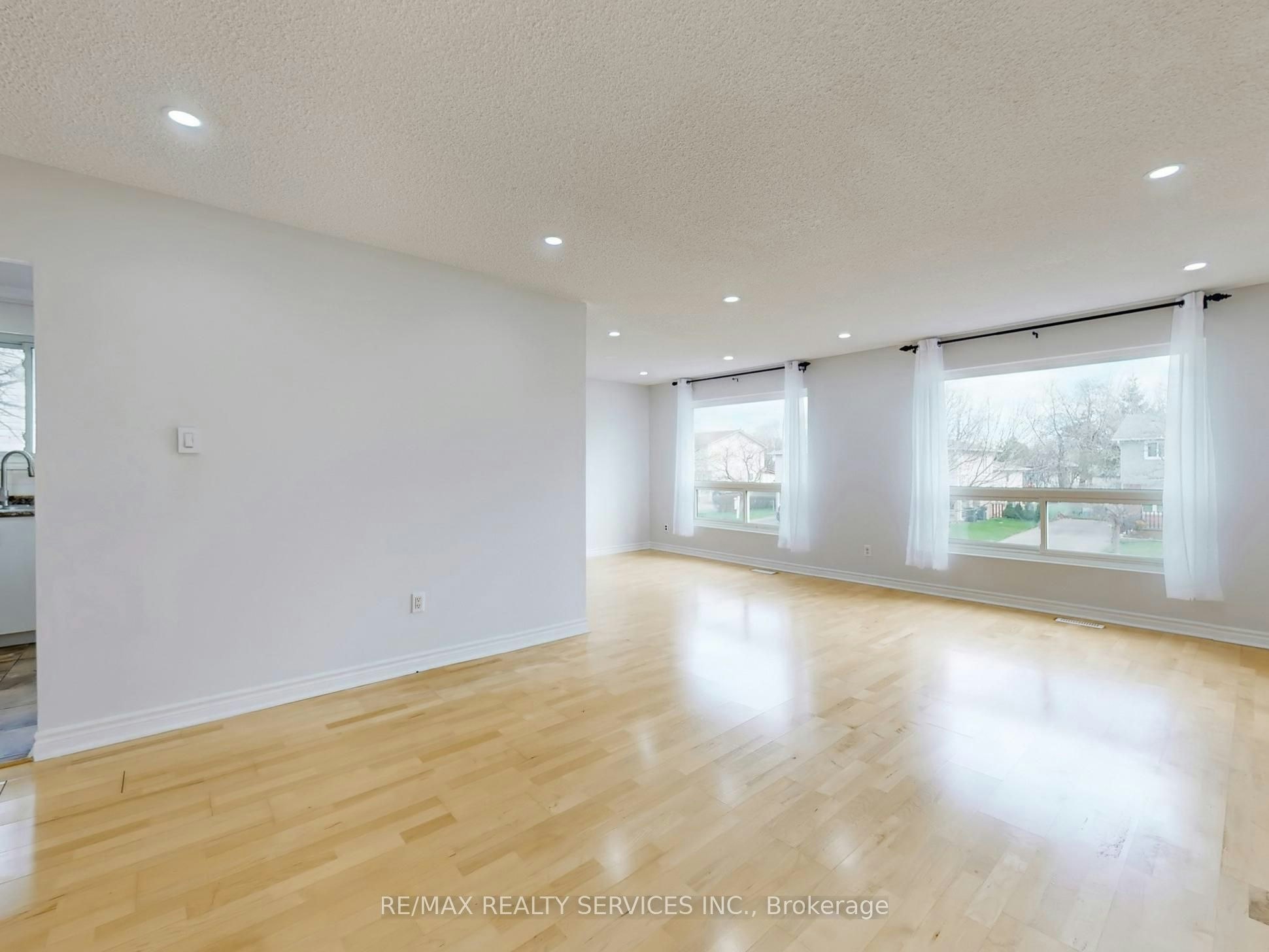 9 Glenridge Road, Brampton, ON, L6S 1N2 - 10