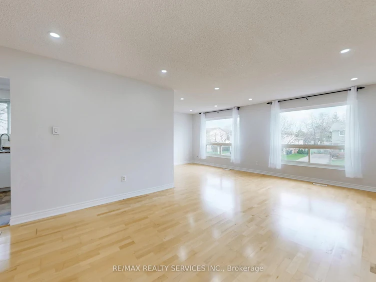 9 Glenridge Road, Brampton, ON, L6S 1N2 - 10