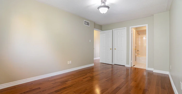 5135 Falconcrest Drive, Burlington, ON, L7L 6K4 - 22