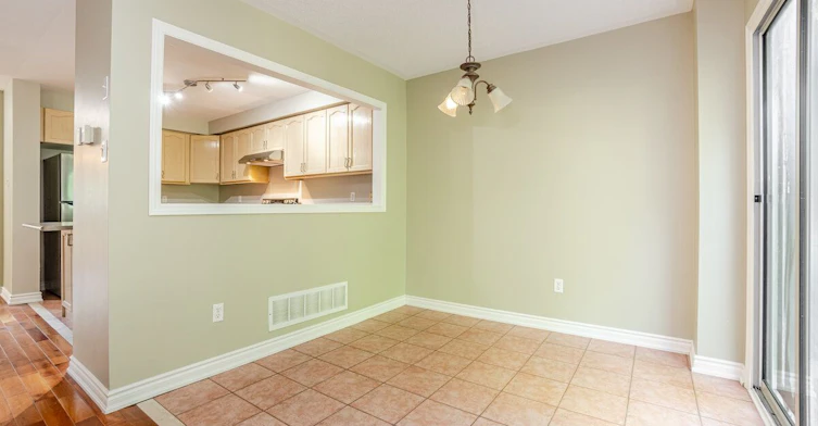 5135 Falconcrest Drive, Burlington, ON, L7L 6K4 - 11