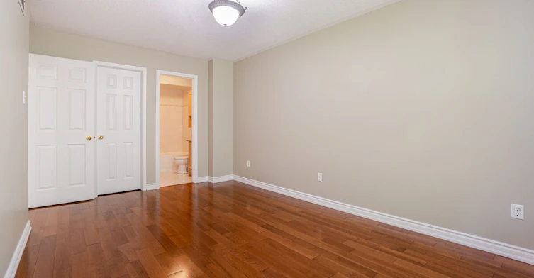 5135 Falconcrest Drive, Burlington, ON, L7L 6K4 - 23