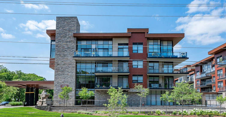 340-1575 Lakeshore Road W, Mississauga, ON, L5J 1J4 - 2