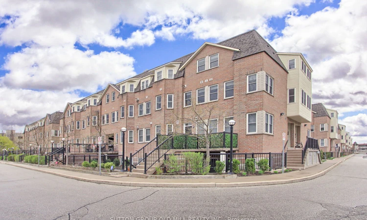 167-760 Lawrence Avenue W
