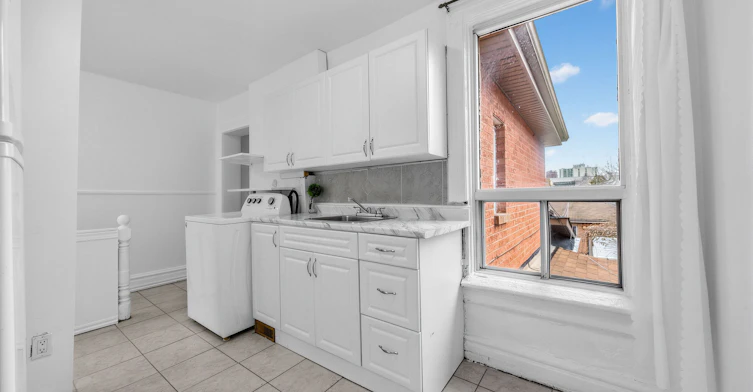 2nd Floor-57 Shanly Street, Toronto, ON, M6H 1S4 - 3