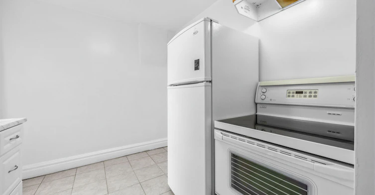 2nd Floor-57 Shanly Street, Toronto, ON, M6H 1S4 - 2
