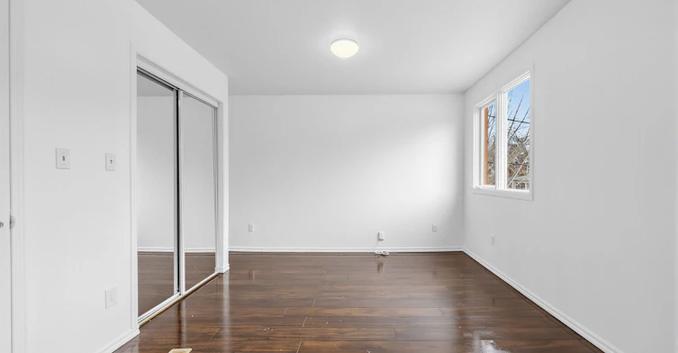 2nd Floor-57 Shanly Street, Toronto, ON, M6H 1S4 - 4