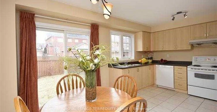 3467 Southwick Street, Mississauga, ON, L5M 7L4 - 8