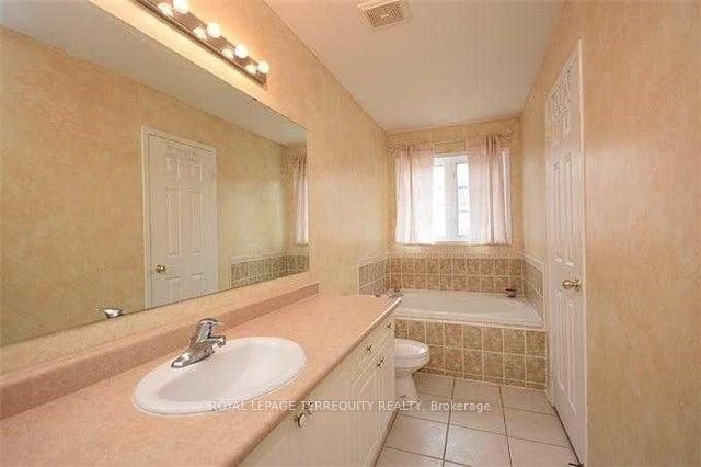 3467 Southwick Street, Mississauga, ON, L5M 7L4 - 9