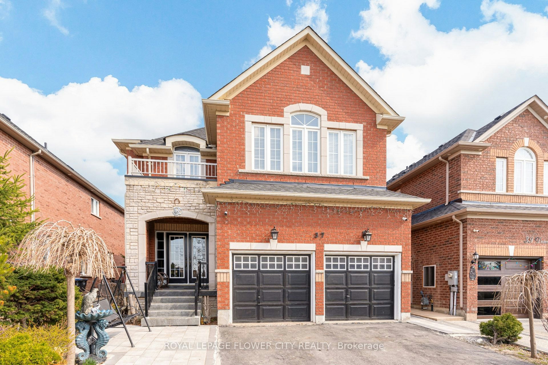 37 Denim Drive, Brampton, ON, L6P 2R3