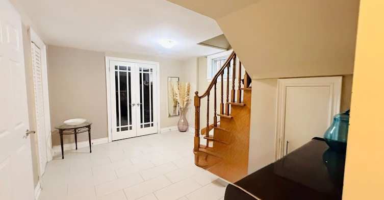 BSMT-23 Monclova Road, Toronto, ON, M3M 1N6 - 10