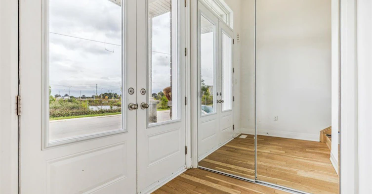 Main-925 Hickory Crescent, Milton, ON, L9E 1P6 - 3