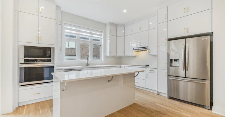 Main-925 Hickory Crescent, Milton, ON, L9E 1P6 - 4