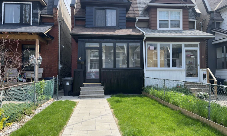 19 Britannia Avenue