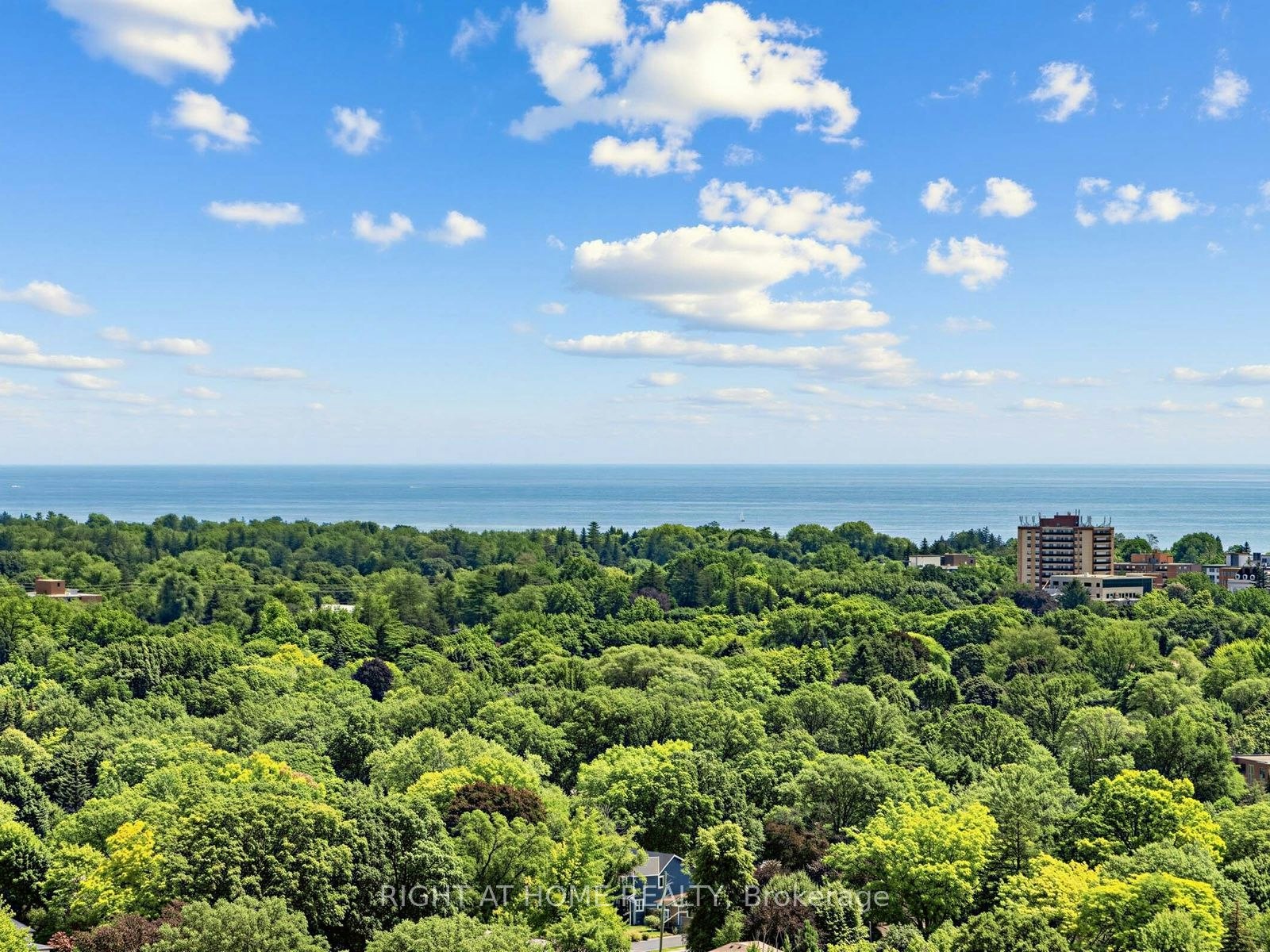LPH04 (1804)-55 Speers Road, Oakville, ON, L6K 0H9