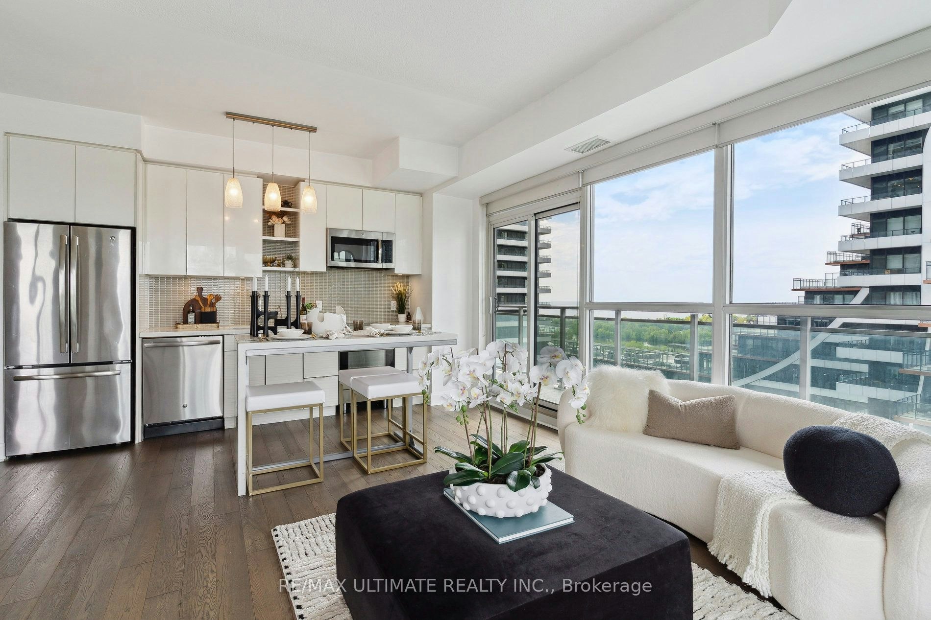 1003-33 Shore Breeze Drive, Toronto, ON, M8V 1A1 - 2
