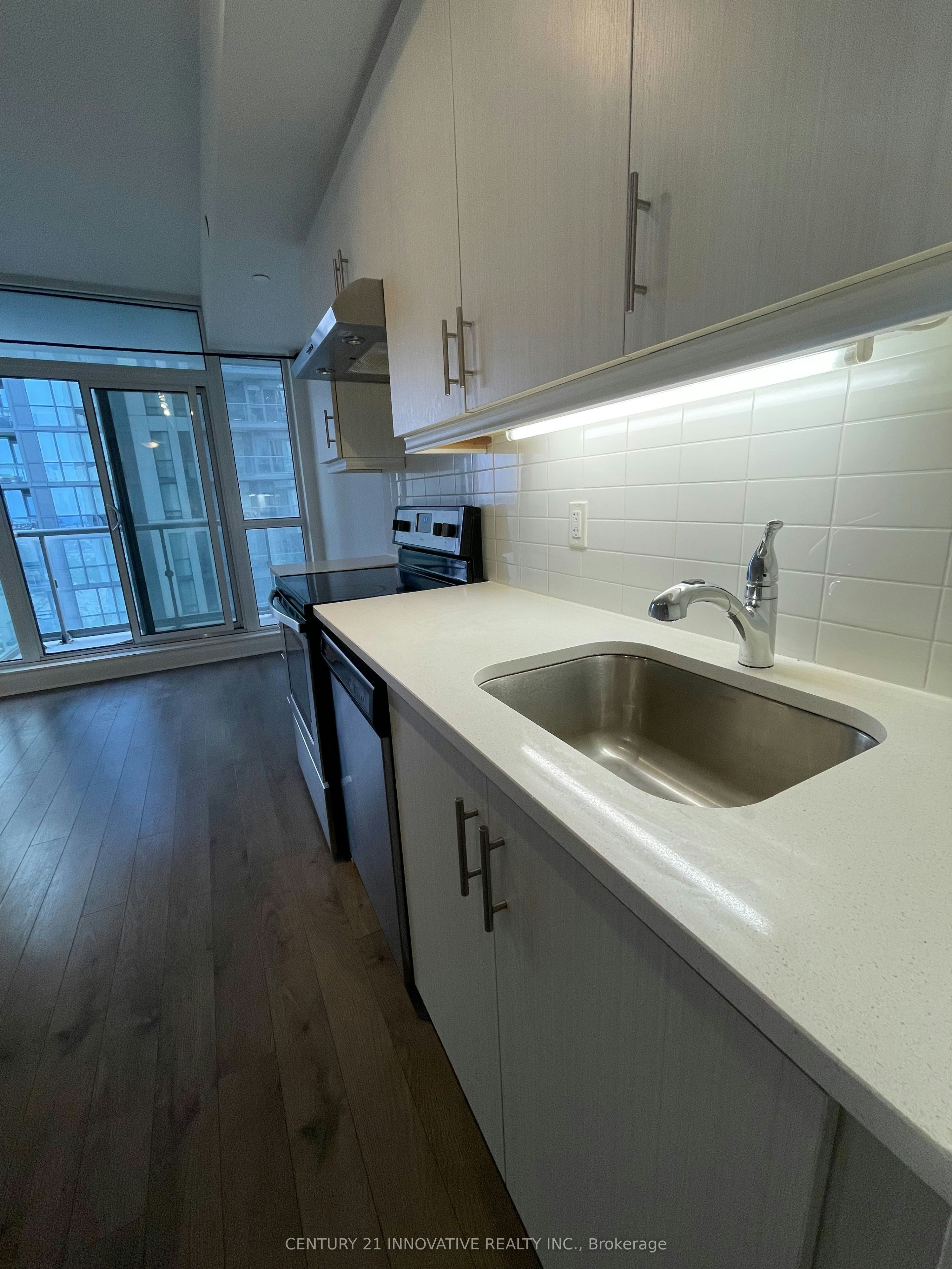 910-17 Zorra Street, Toronto, ON, M8Z 0C8 - 19