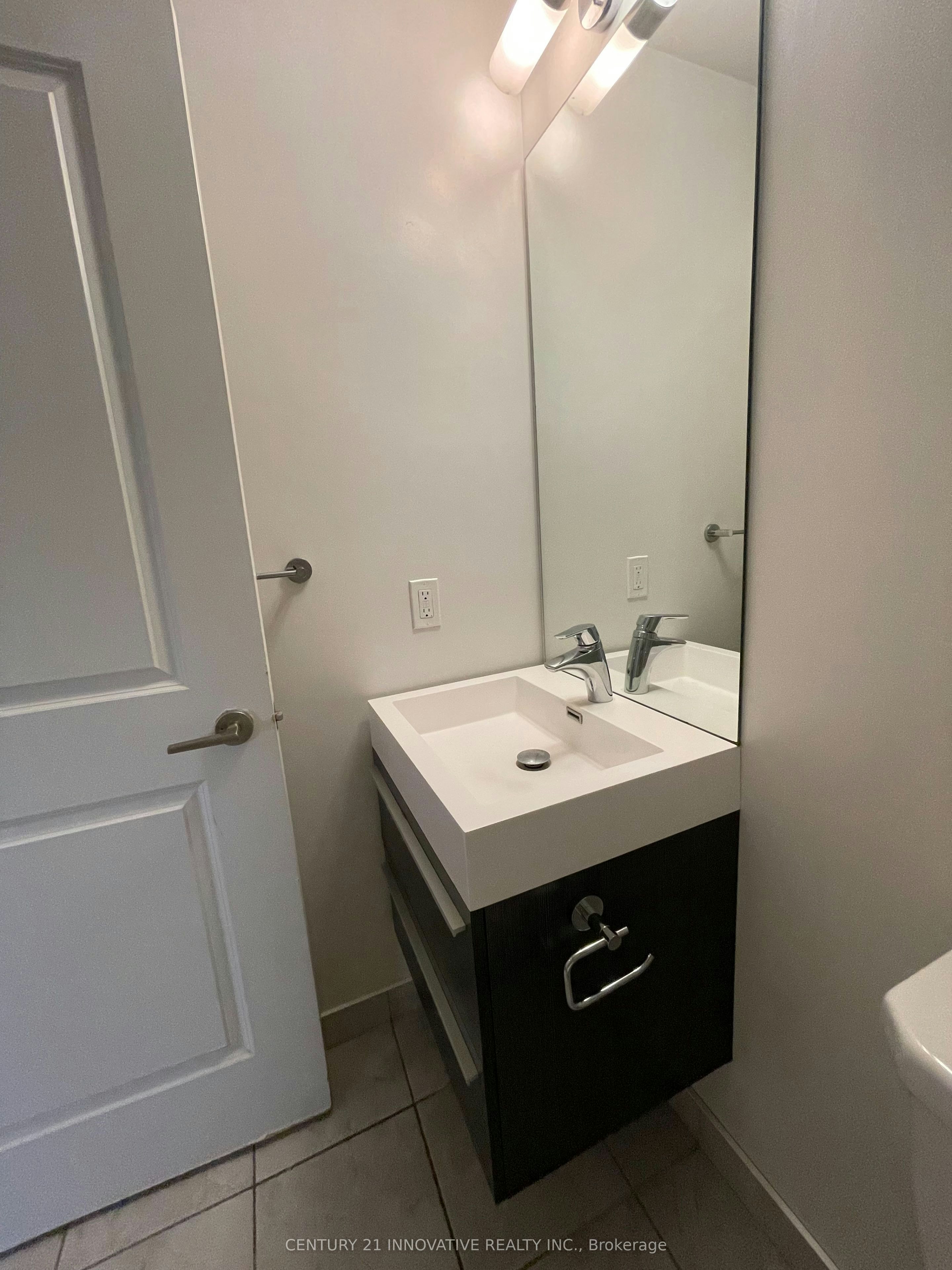 910-17 Zorra Street, Toronto, ON, M8Z 0C8 - 10