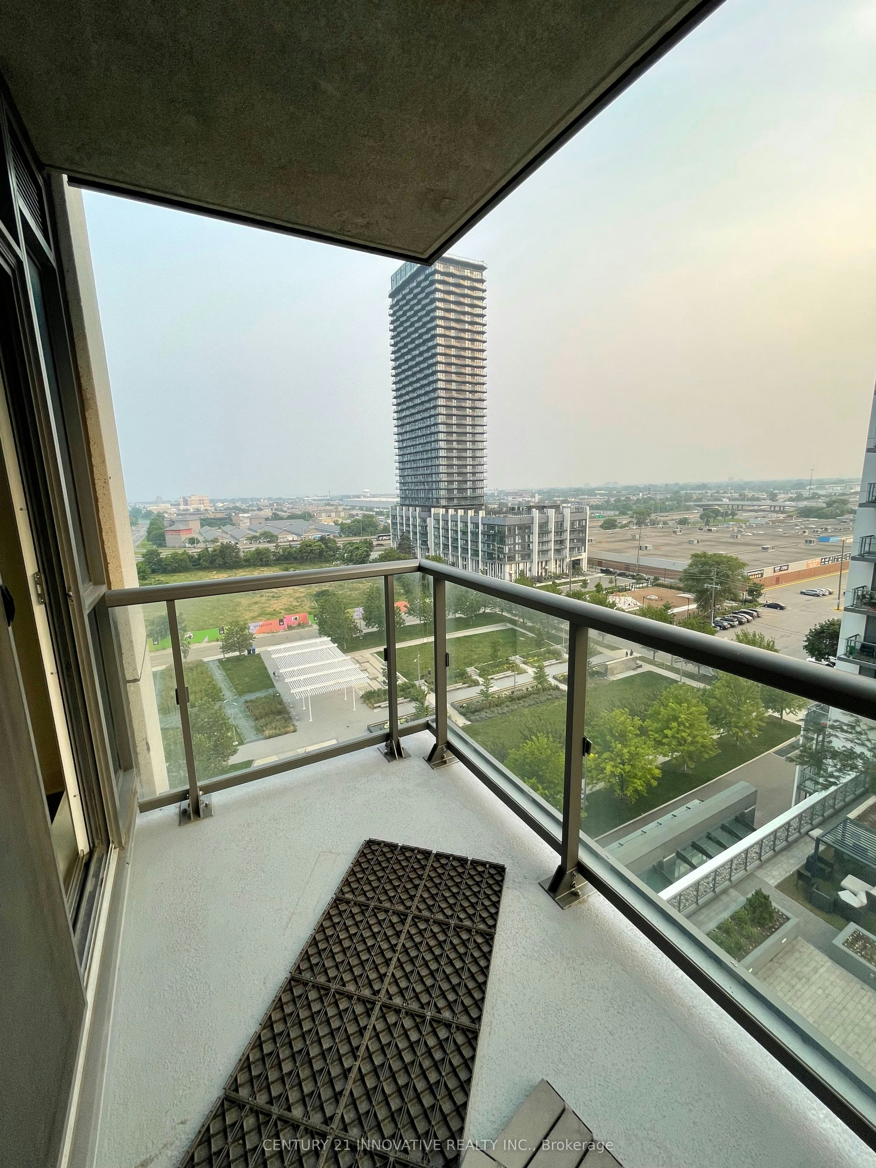910-17 Zorra Street, Toronto, ON, M8Z 0C8 - 4