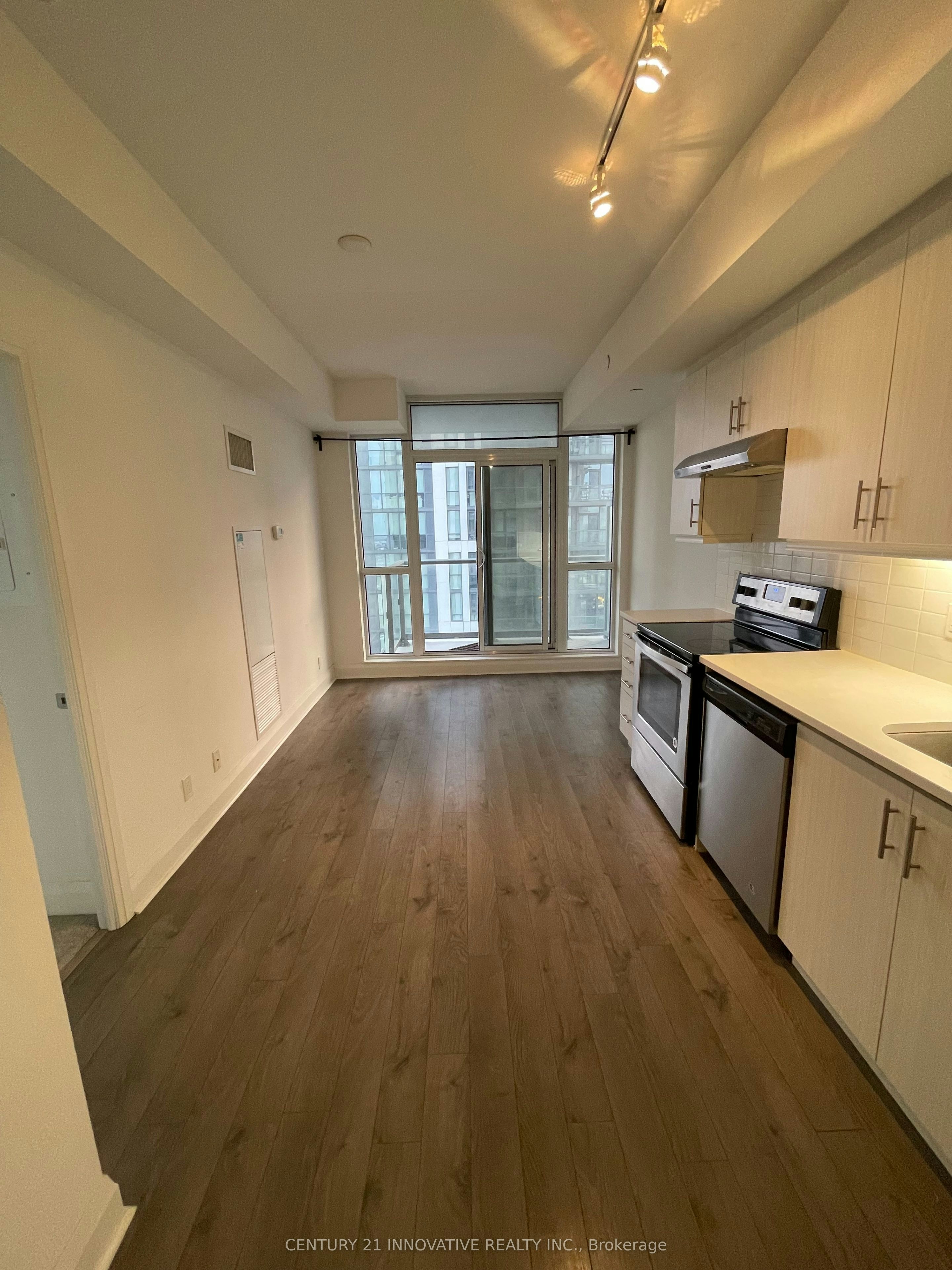 910-17 Zorra Street, Toronto, ON, M8Z 0C8 - 16