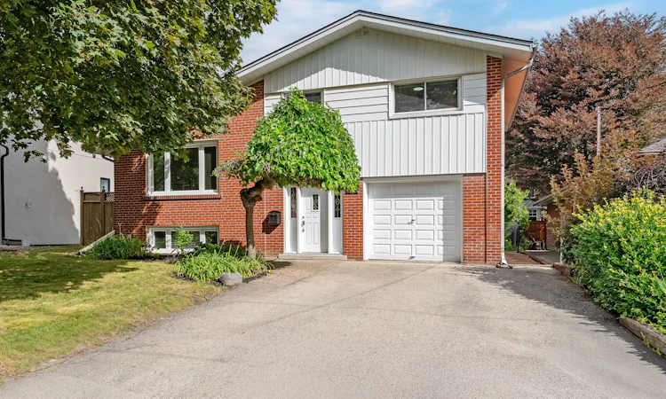 89 Glen Agar Drive