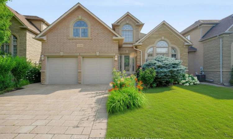 1536 Pinery Crescent