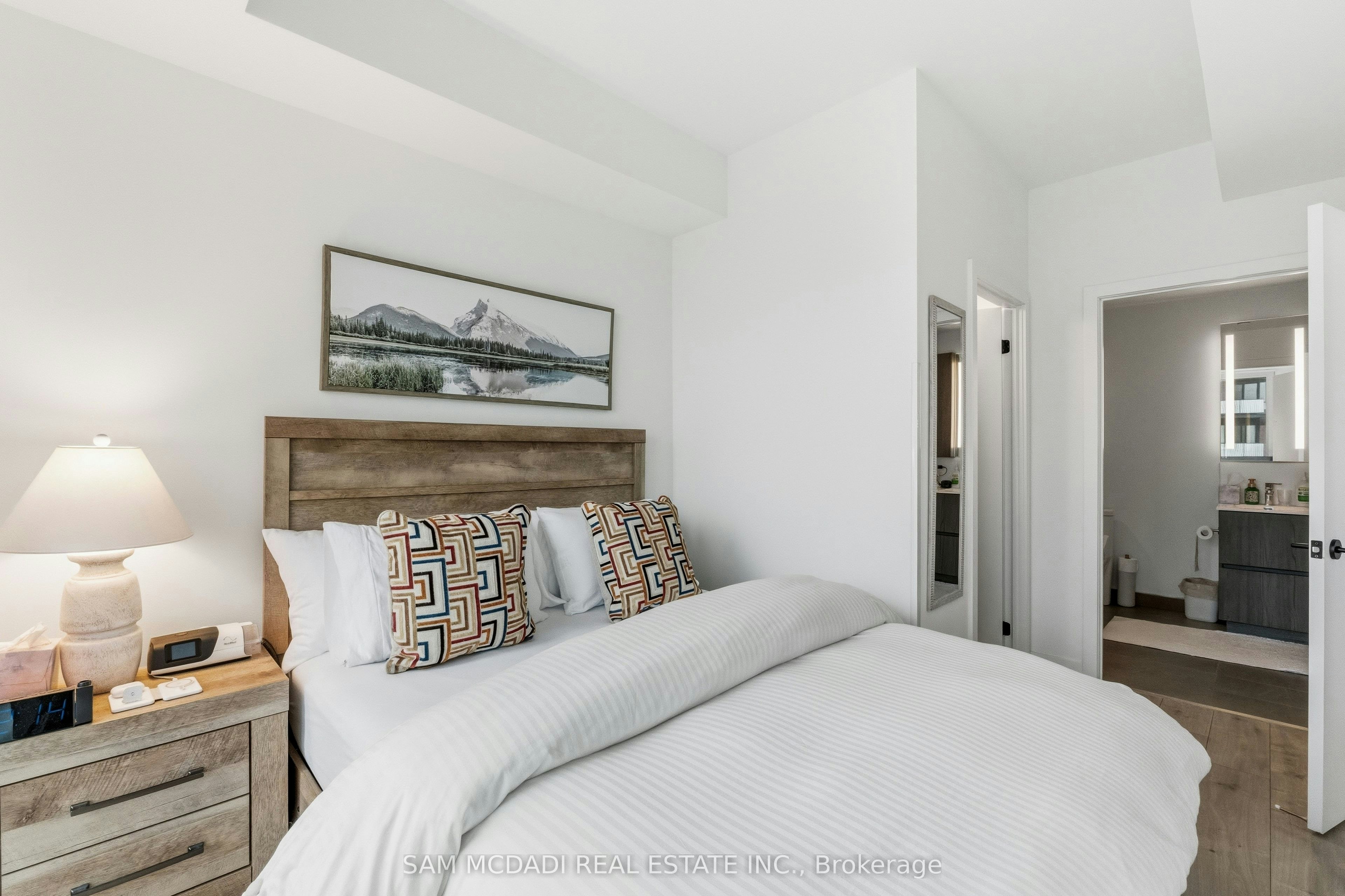 912-220 Missinnihe Way, Mississauga, ON, L5H 0A9 - 15