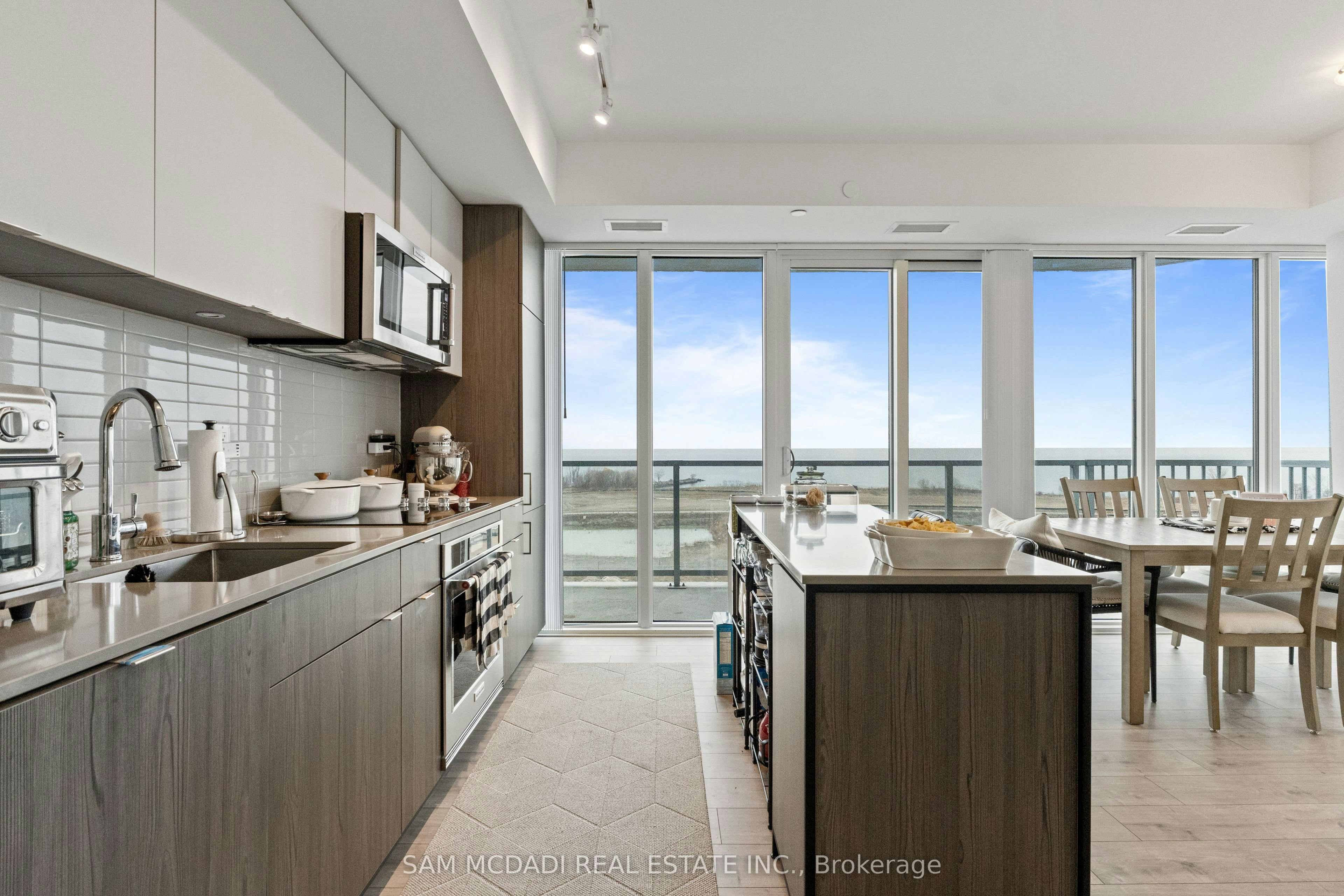 912-220 Missinnihe Way, Mississauga, ON, L5H 0A9 - 10