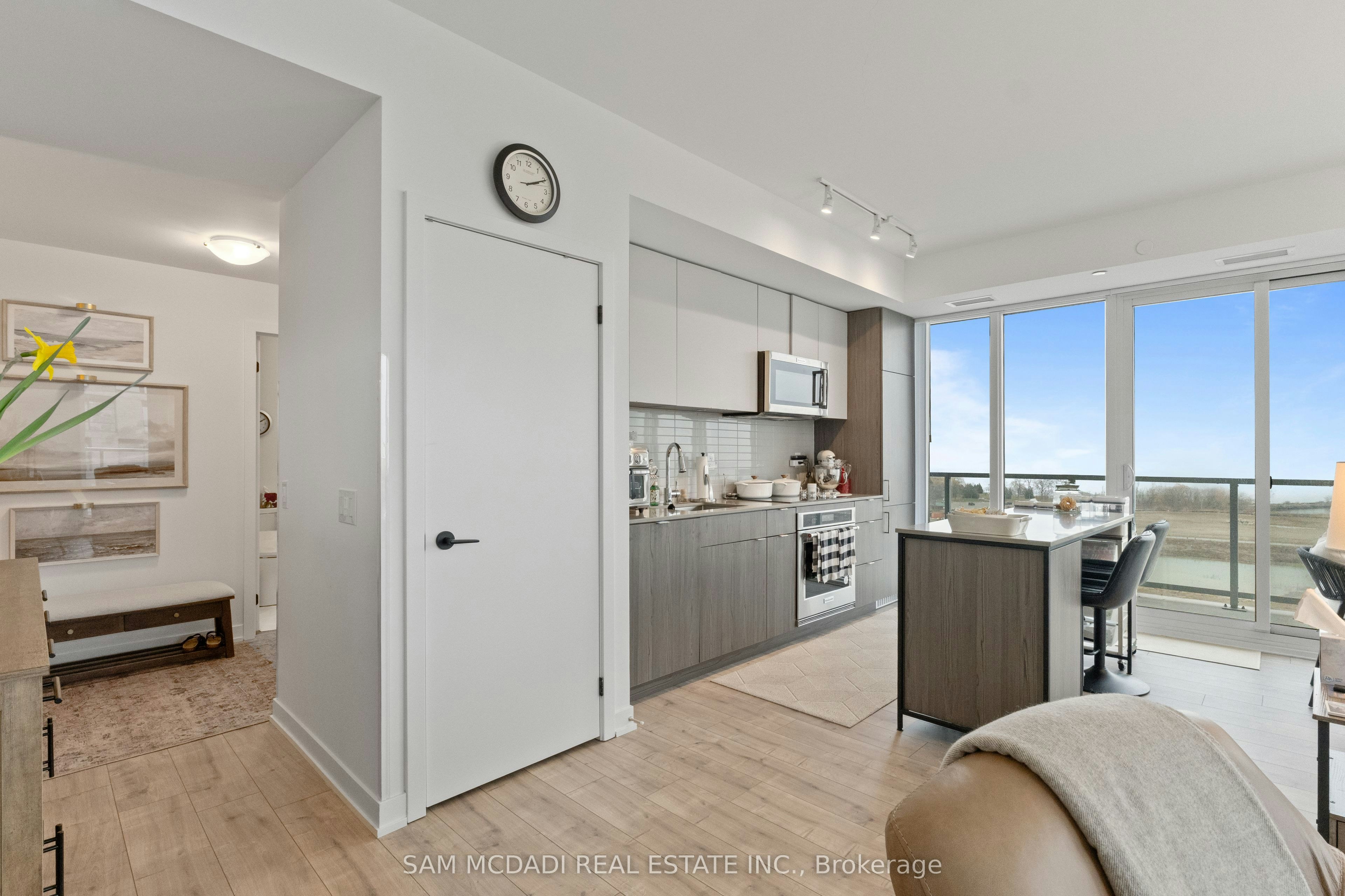 912-220 Missinnihe Way, Mississauga, ON, L5H 0A9 - 9