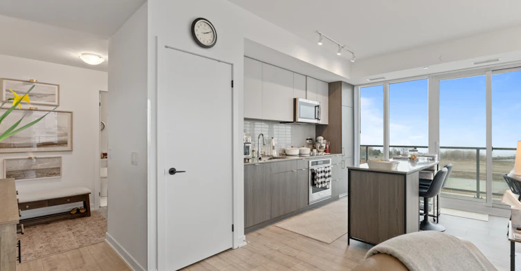 912-220 Missinnihe Way, Mississauga, ON, L5H 0A9 - 9