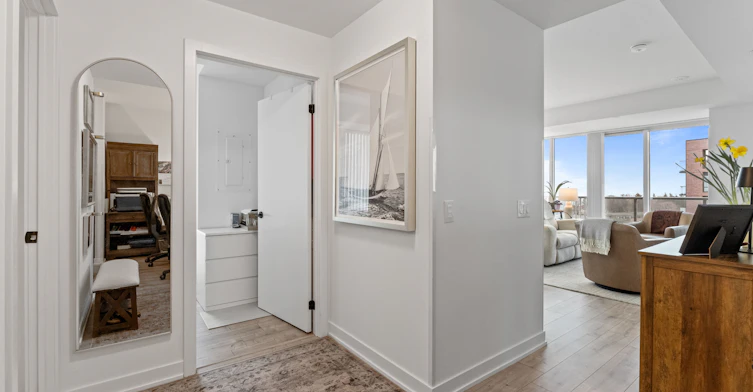 912-220 Missinnihe Way, Mississauga, ON, L5H 0A9 - 7