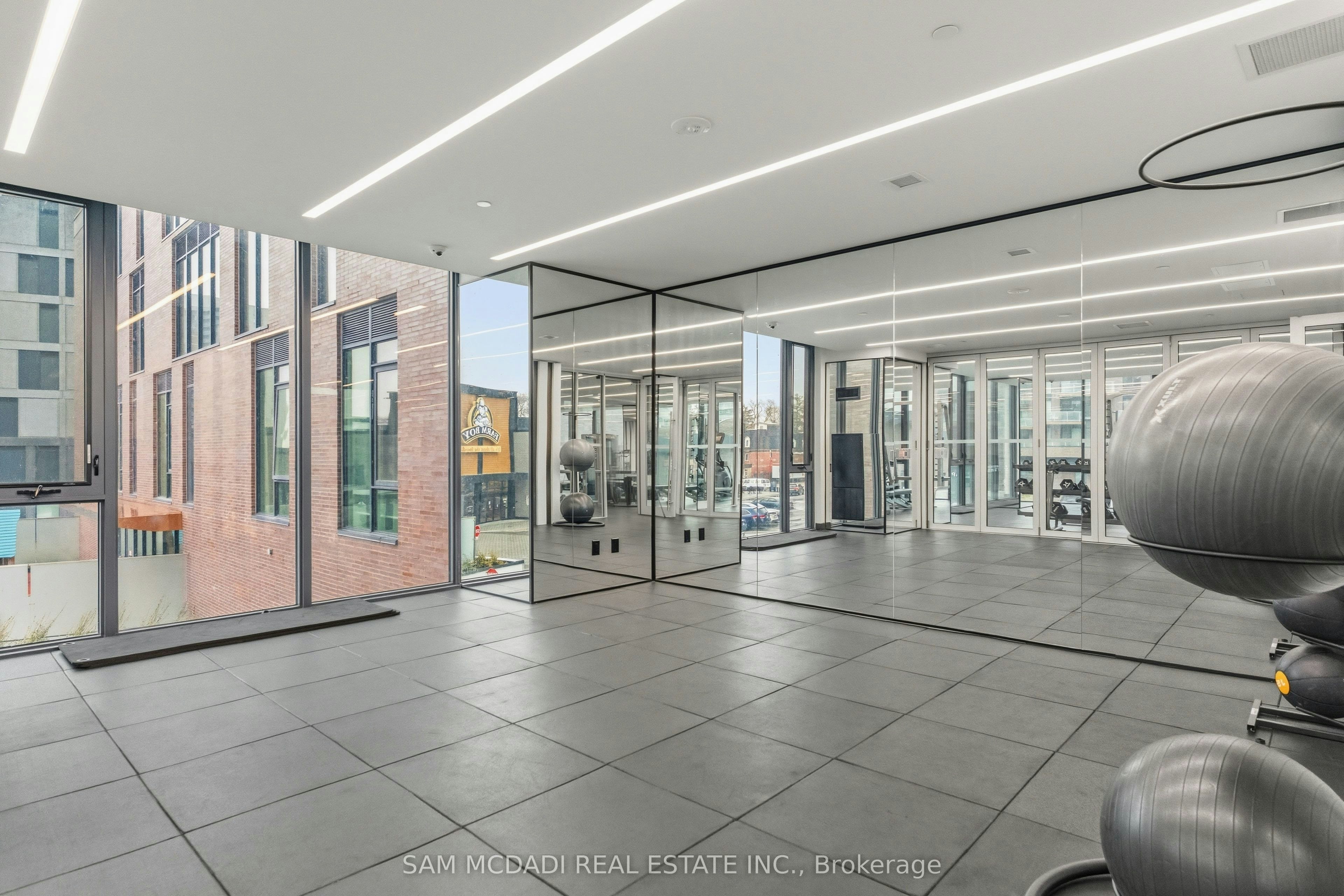 912-220 Missinnihe Way, Mississauga, ON, L5H 0A9 - 20