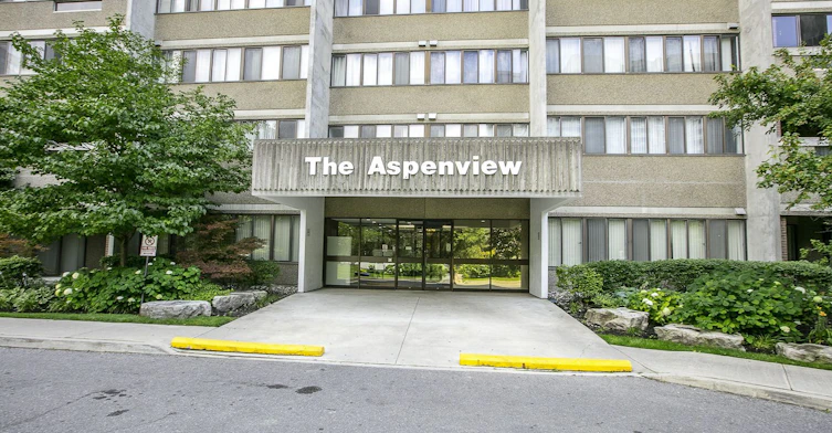 604-50 Elm Drive E, Mississauga, ON, L5A 3X2 - 2